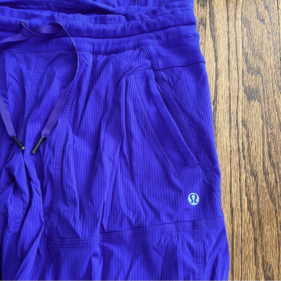 RARE! Lululemon Dance Studio Pant - Picture 5 of 10